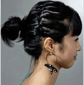 韓式經(jīng)典盤發(fā)DIY步驟圖解