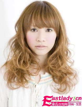 4款方臉發(fā)型 豪邁中添女人味