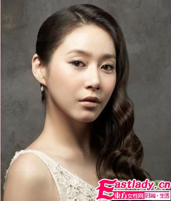 2011韓式新娘發(fā)型 復(fù)古優(yōu)雅任你選