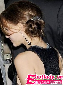 明星示范蓬松盤發(fā)派對造型