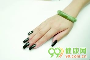 時尚美甲DIY 四步驟圖解