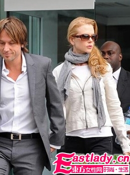 09秋季最新街拍歐美明星長(zhǎng)發(fā)造型