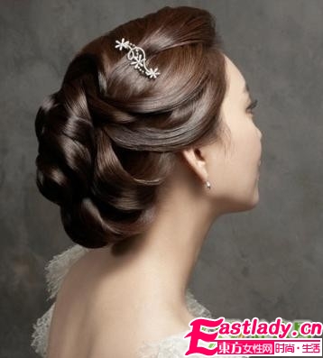 2011韓式新娘發(fā)型 復(fù)古優(yōu)雅任你選