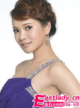 伊能靜最新經(jīng)典盤發(fā)寫真