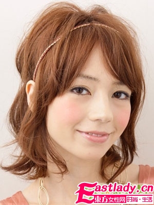 輕熟女最愛秋冬時尚中短發(fā)