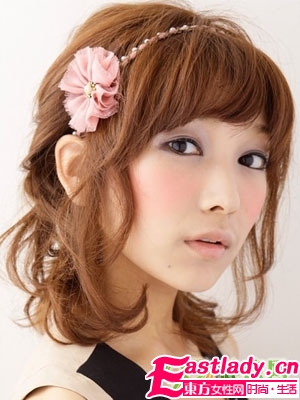 輕熟女最愛秋冬時尚中短發(fā)