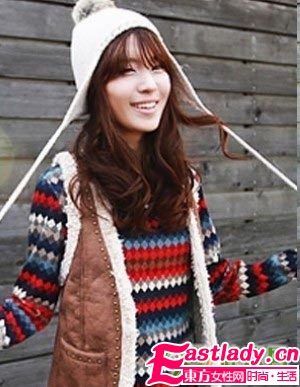 入冬時(shí)尚 看線帽如何搭配大卷發(fā)