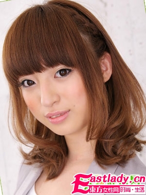 巧編小麻花辮 打造時尚發(fā)型