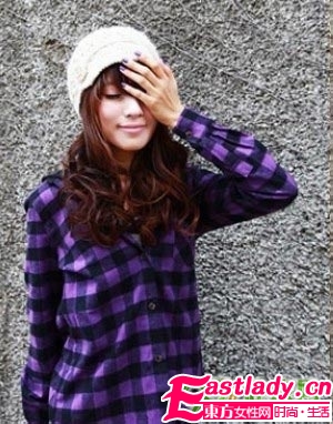 入冬時(shí)尚 看線帽如何搭配大卷發(fā)