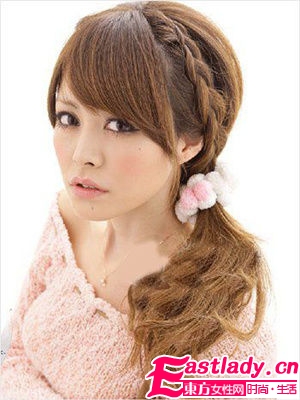 今夏馬尾新發(fā)型 甩出青春少女味