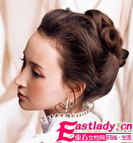 秋季浪漫女人味韓式盤發(fā)DIY