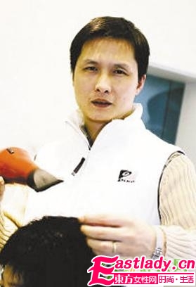 時(shí)尚靚麗梨花頭打造步驟解密