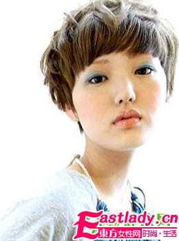 裝嫩寶典之時(shí)尚俊俏短發(fā)