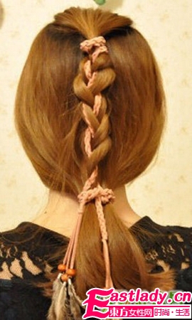 波西米亞發(fā)辮步驟圖解
