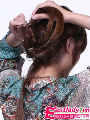 麻花辮盤發(fā)圖解步驟 簡(jiǎn)潔優(yōu)雅