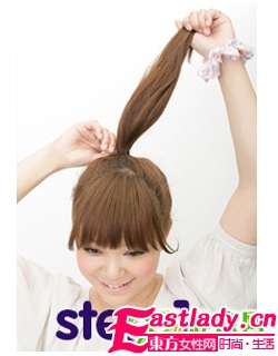 教你DIY清爽靚麗丸子頭