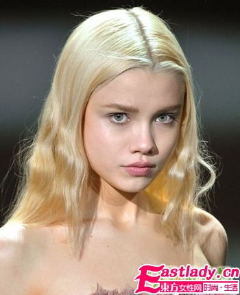 2011秋冬10款慵懶風(fēng)格發(fā)型最當(dāng)紅