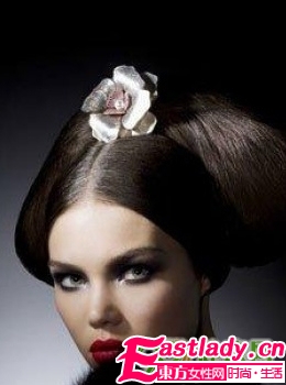 09秋冬華麗經(jīng)典發(fā)飾巴黎發(fā)布