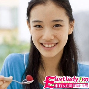 氣質(zhì)作伴 時(shí)尚無(wú)劉海發(fā)型潮