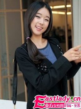 秋季最新韓國(guó)街拍時(shí)尚大卷發(fā)