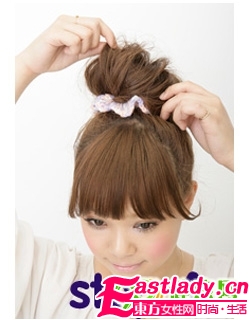 教你DIY清爽靚麗丸子頭