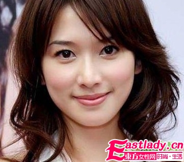 如何護(hù)理卷發(fā) 讓發(fā)型持久