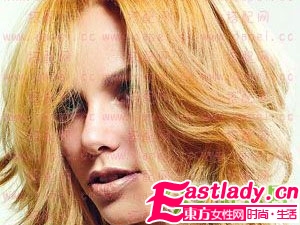 盤點(diǎn)亞麻色染發(fā)與著裝技巧