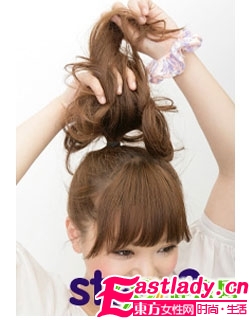 教你DIY清爽靚麗丸子頭