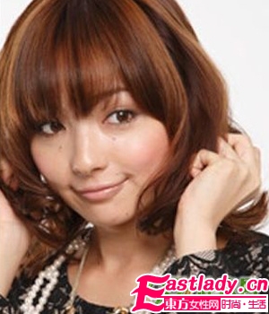 DIY華麗感嫵媚新年韓式盤發(fā)