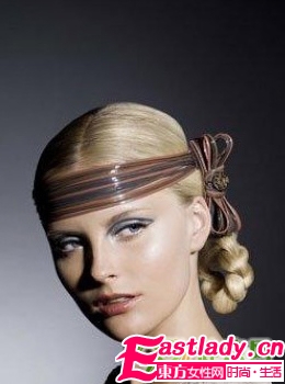 09秋冬華麗經(jīng)典發(fā)飾巴黎發(fā)布