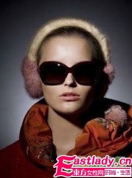 09秋冬華麗經(jīng)典發(fā)飾巴黎發(fā)布