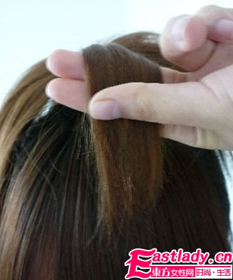 中長發(fā)怎么扎花苞頭