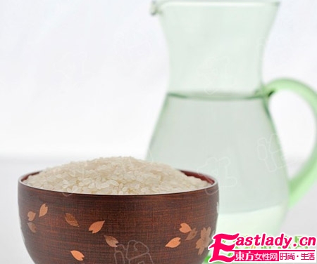 用淘米水洗臉好處多 6步驟