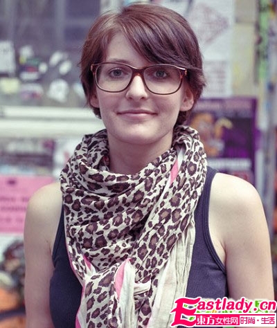 歐美街拍 圍巾發(fā)型時(shí)尚巧搭