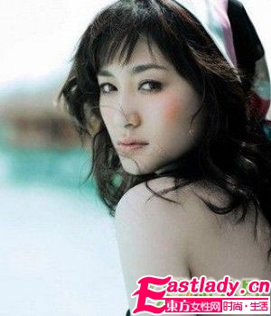 提升氣質(zhì)的李小冉經(jīng)典發(fā)型