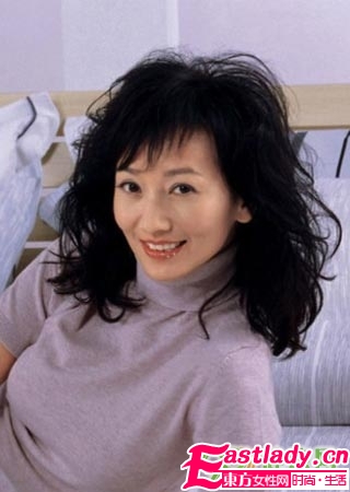 驚艷 趙雅芝50歲熟女優(yōu)雅發(fā)型