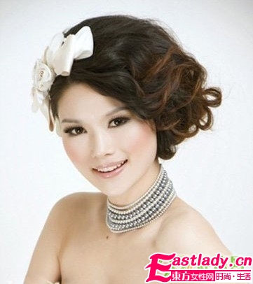 2011韓式配發(fā)飾新娘發(fā)型