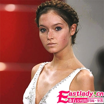 最經(jīng)典的7款新娘發(fā)型