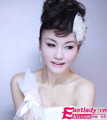2011韓式配發(fā)飾新娘發(fā)型