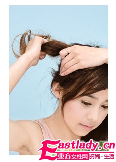 DIY速成韓式可愛(ài)盤發(fā)步驟圖解