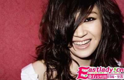 驚艷 許晴攜甜美發(fā)型性感回歸