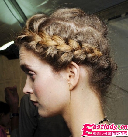 唯美法式麻花辮編發(fā)發(fā)型