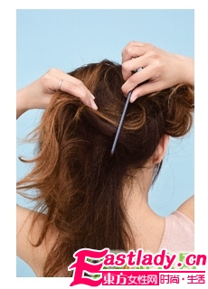 DIY速成韓式可愛(ài)盤發(fā)步驟圖解