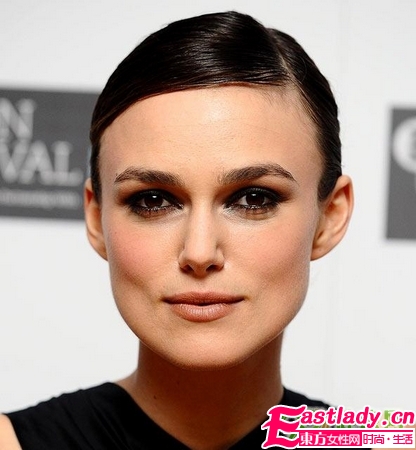 14款側(cè)分發(fā)型 女星風(fēng)情演繹