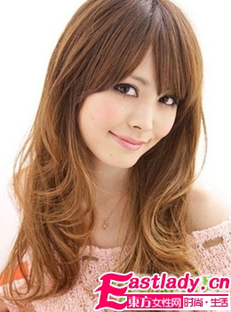 完美劉海 巧搭蓬松浪漫卷發(fā)