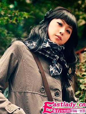 柔美清爽 最新冬季卷發(fā)造型