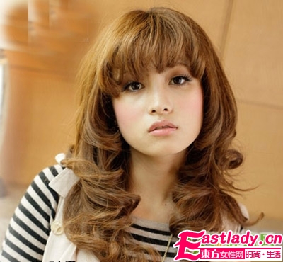 大臉型的女生適合什么發(fā)型