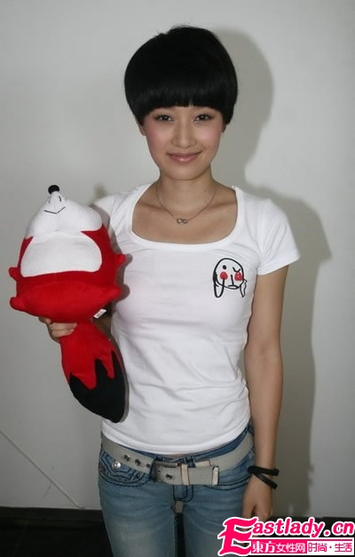 馬伊俐百變短發(fā) 英姿凸顯(組圖)