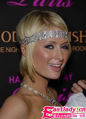 好萊塢女星親身示范今季的熱門發(fā)飾