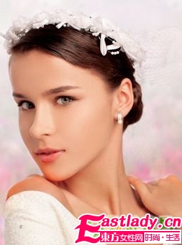 魅力獨特 7款美麗新娘盤發(fā)步驟